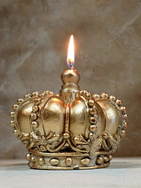 Crown Candle - Image 2
