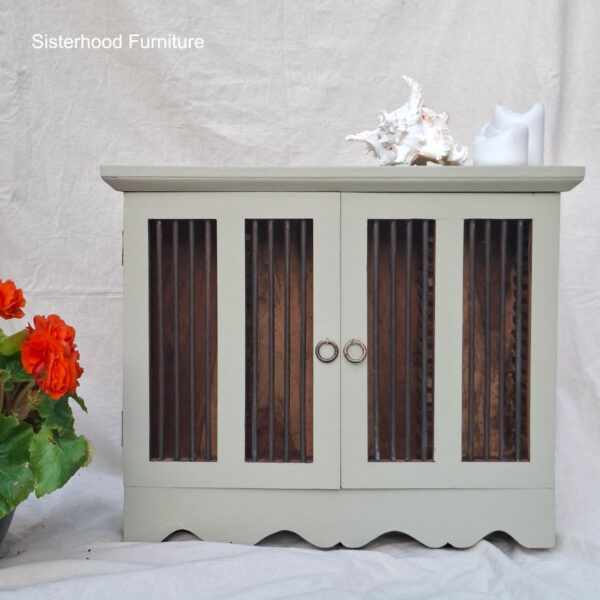 silk-mineral-paint-dixie-belle-paint-company-all-in-one-silk-mineral-range-upcycling-furniture-paint